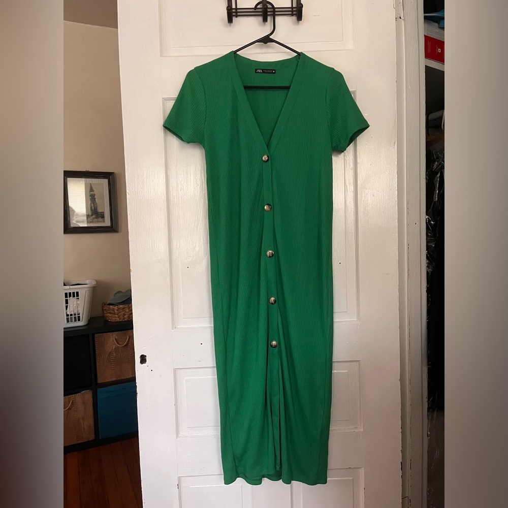 Zara short-sleeve midi button dress, size M